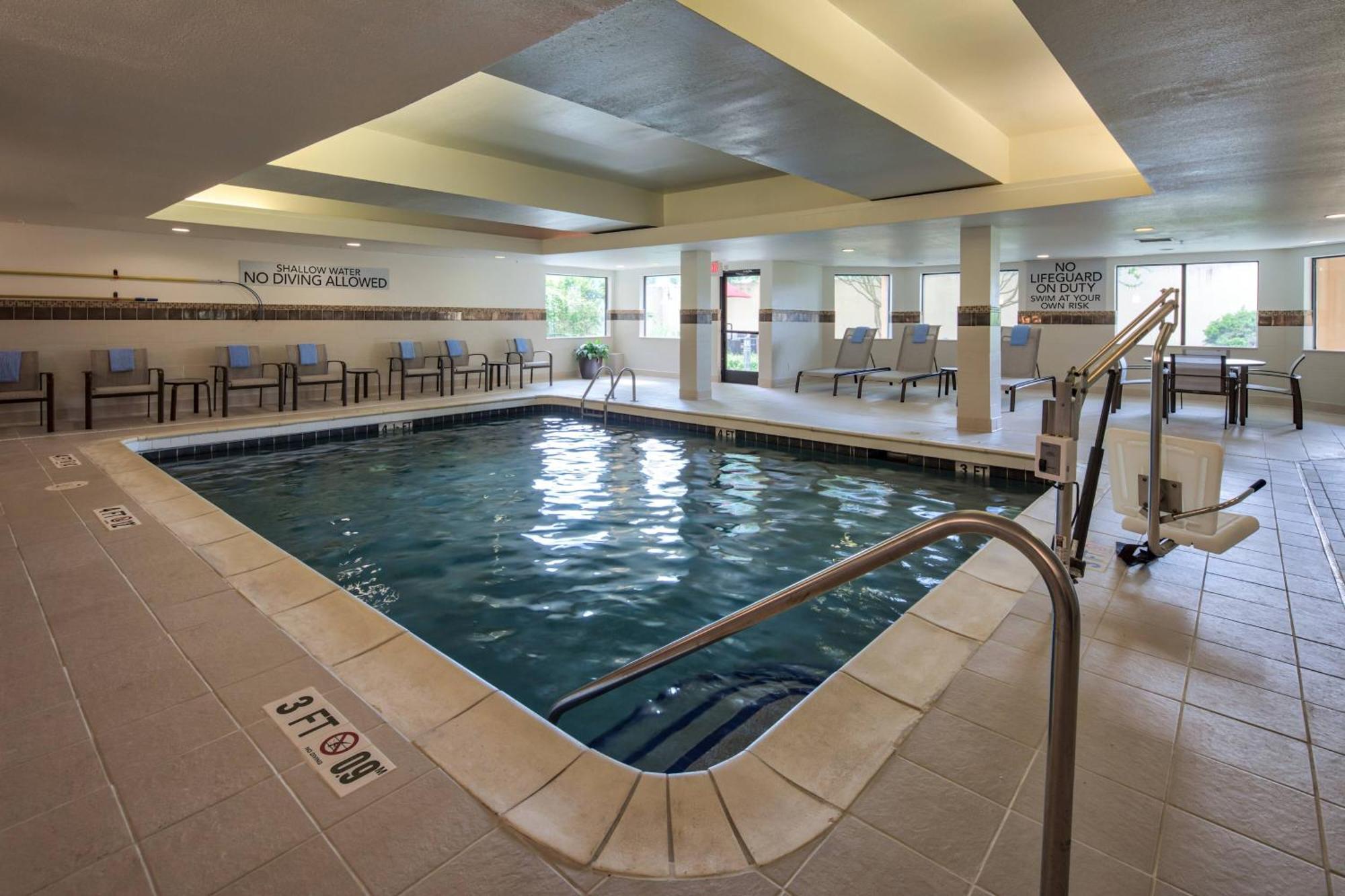 מלון Courtyard By Marriott רוק היל מראה חיצוני תמונה
