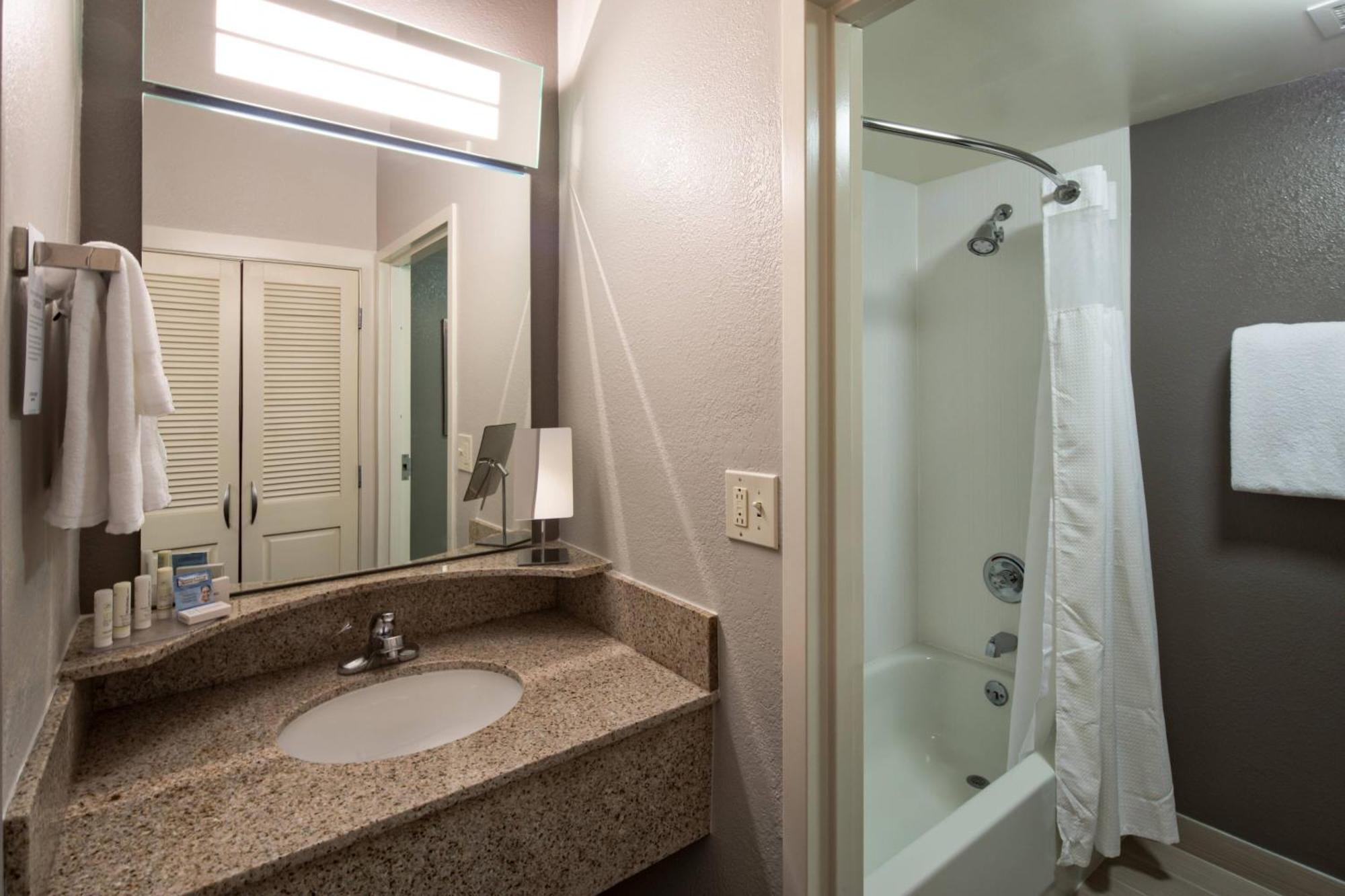 מלון Courtyard By Marriott רוק היל מראה חיצוני תמונה