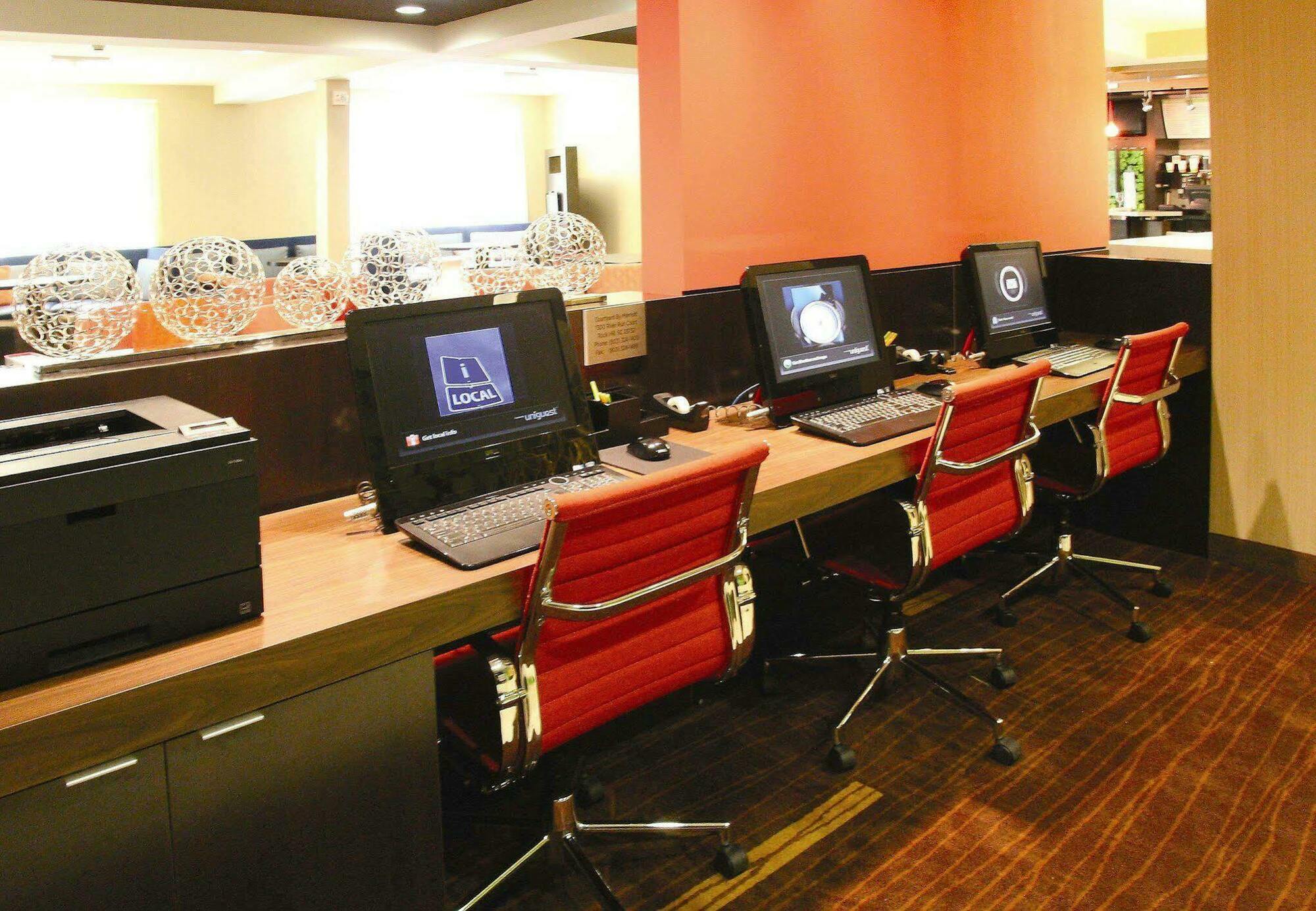 מלון Courtyard By Marriott רוק היל מראה חיצוני תמונה